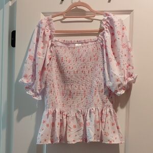 Chic Floral Smocked Blouse with Puff Sleeves